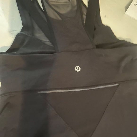 Woman’s Lulumon yoga Tank, Black Sheer Lulumon Tank Layered Like new w tag - Picture 5 of 12